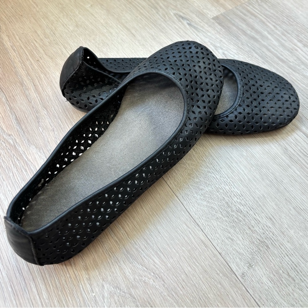 Ballet Flats - Picture 2 of 3